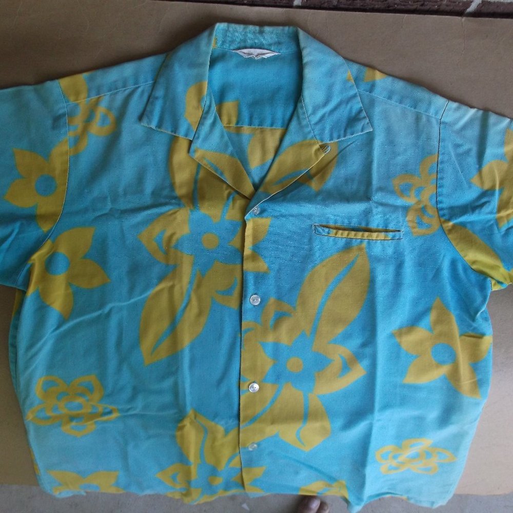 1960's HAWAIIAN ALOHA SHIRT  made in Honolulu